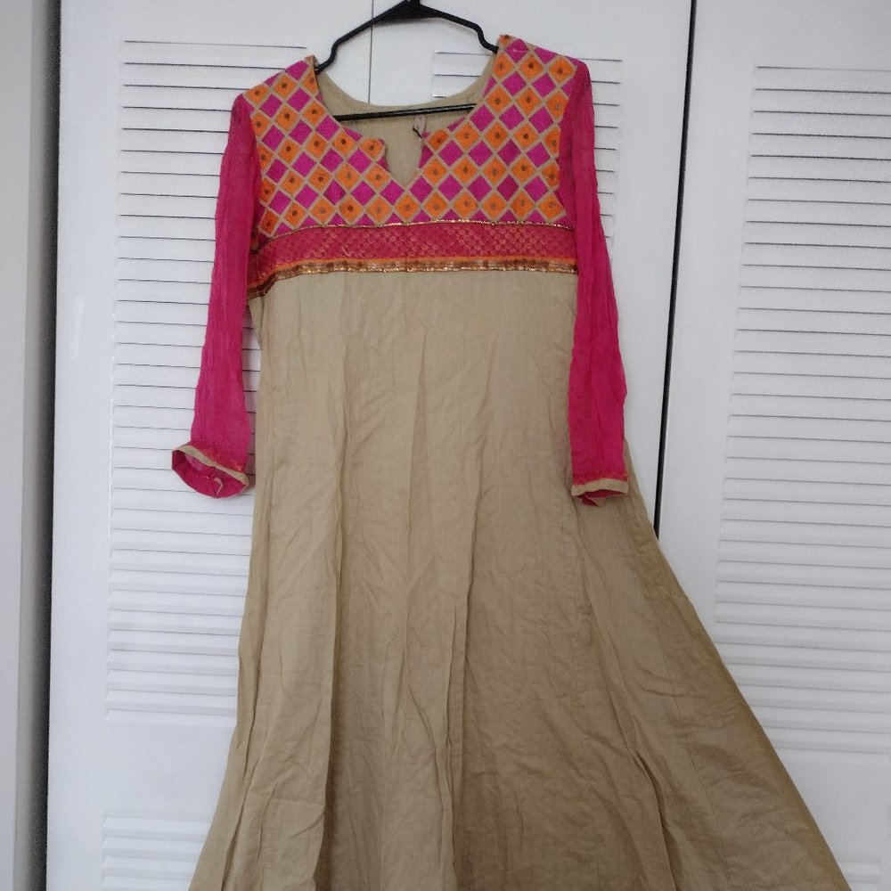 Indian/Pakistani embroidered cotton Anarkali long kurti size medium